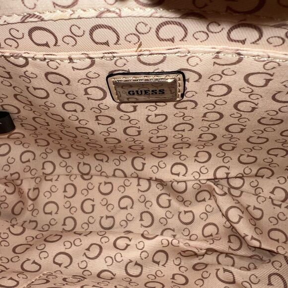 Guess Coated Canvas Signature Camera Bag Crossbody NWT - Picture 6 of 8